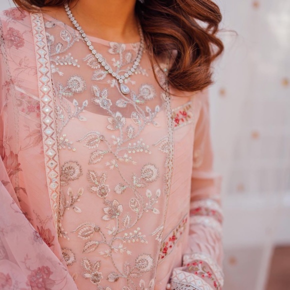 Qalamkar Luxury Pret Liv Eid collection 2023 - Picture 3 of 3